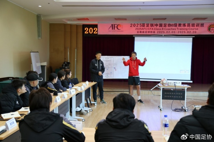  技術(shù)為王，中國(guó)足球踏上尋找靈魂之路