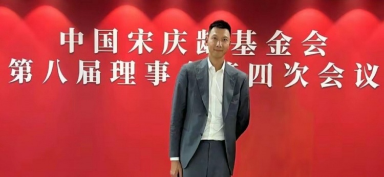  時(shí)隔5個(gè)月首次公開(kāi)露面！大河報(bào)：易建聯(lián)關(guān)聯(lián)公司成被執(zhí)行人