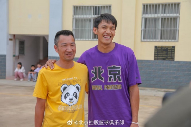  那一封信的故事還在延續(xù) 矣進(jìn)宏母校的師生們來到北京了！
