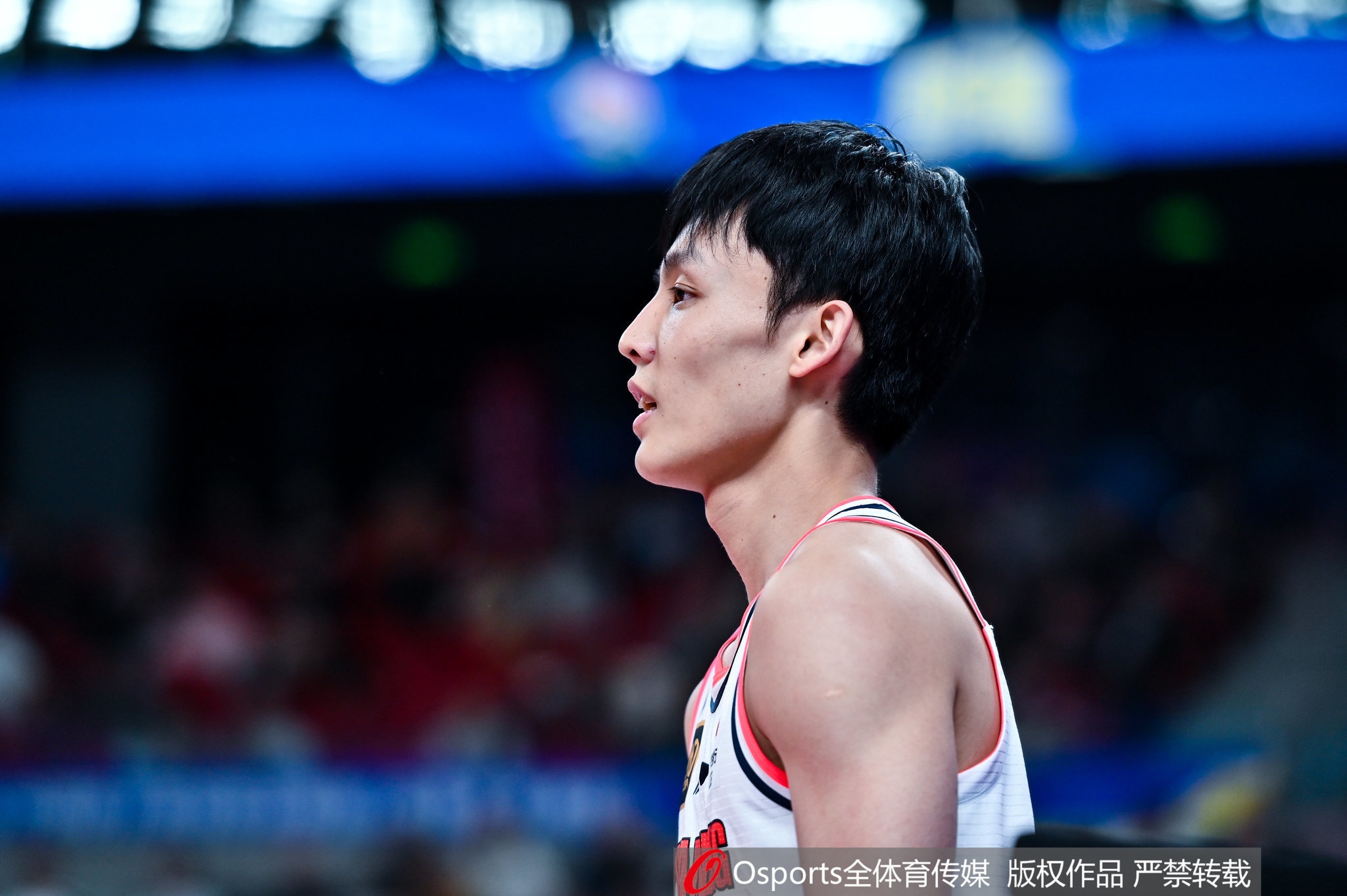  中鋒本色！徐杰3個前板并列全隊最多 9中3拿到13分7板4助2斷0失誤